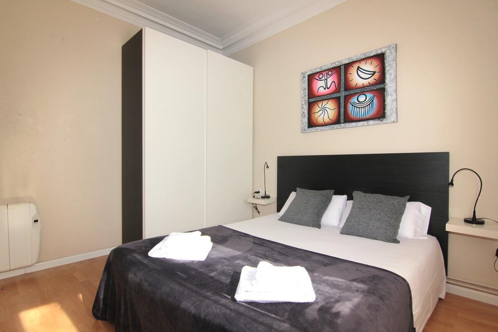 Classbedroom Gaudi Apartments บาร์เซโลนา ห้อง รูปภาพ